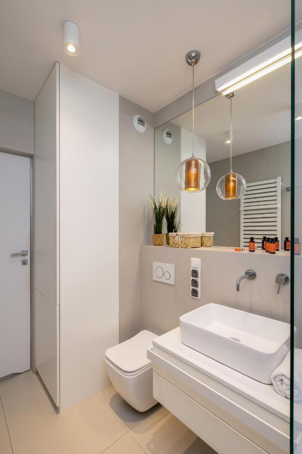 Vetulaniego Apartment With Air Conditioning & Parking By Renters Prestige Kraków Zewnętrze zdjęcie